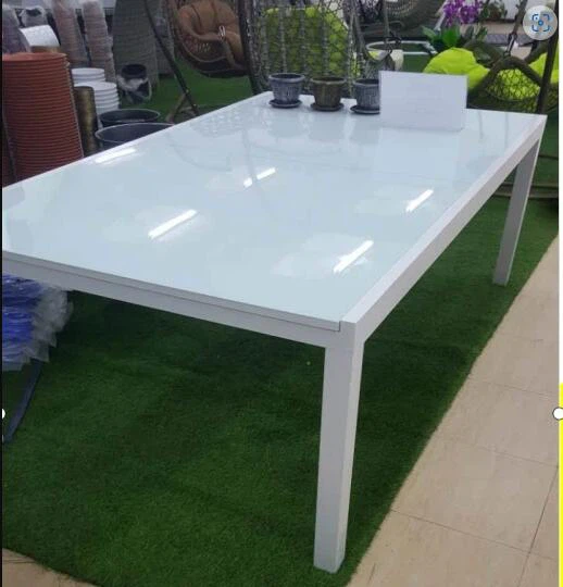 طاولة حديقة سوداء قابلة للتمديد